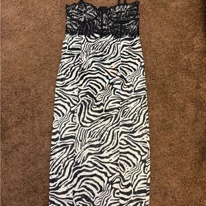 Forever 21 Black Lace Strapless Dress